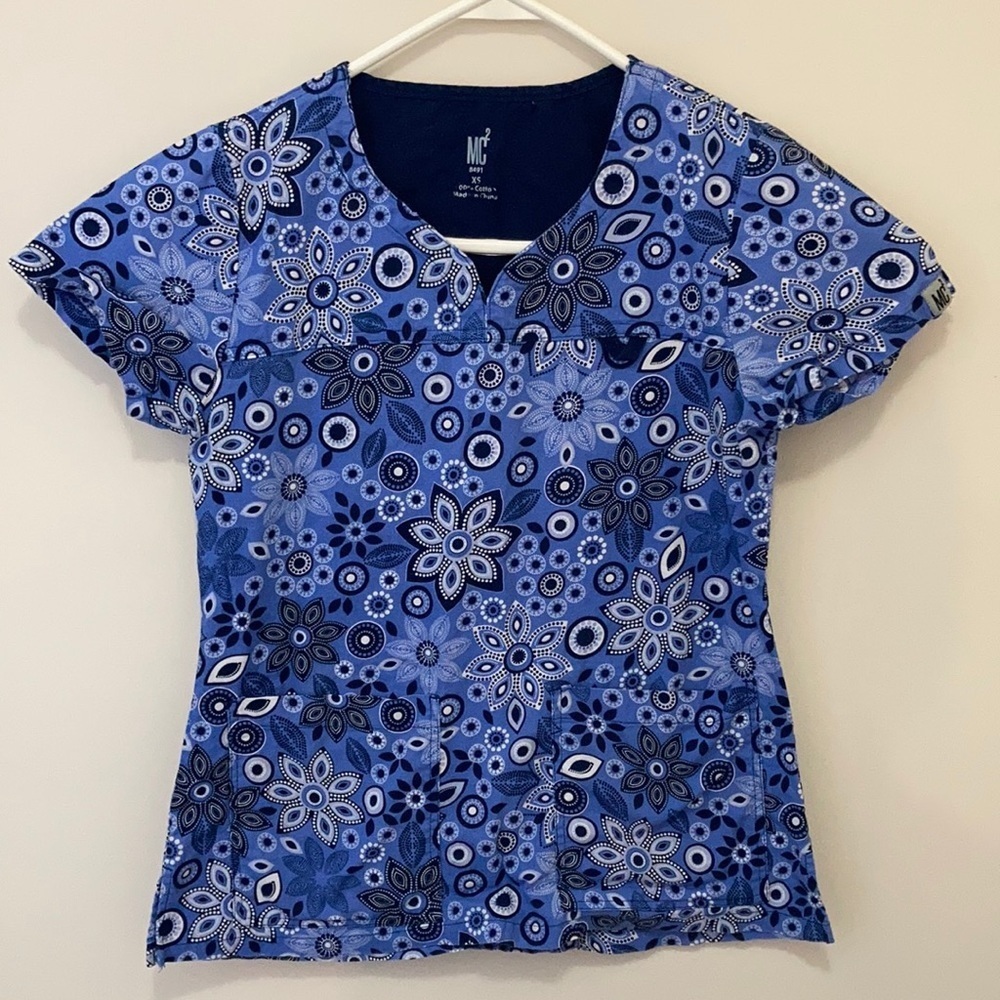 Med Couture MC2 Women’s Scrub Top Size XS